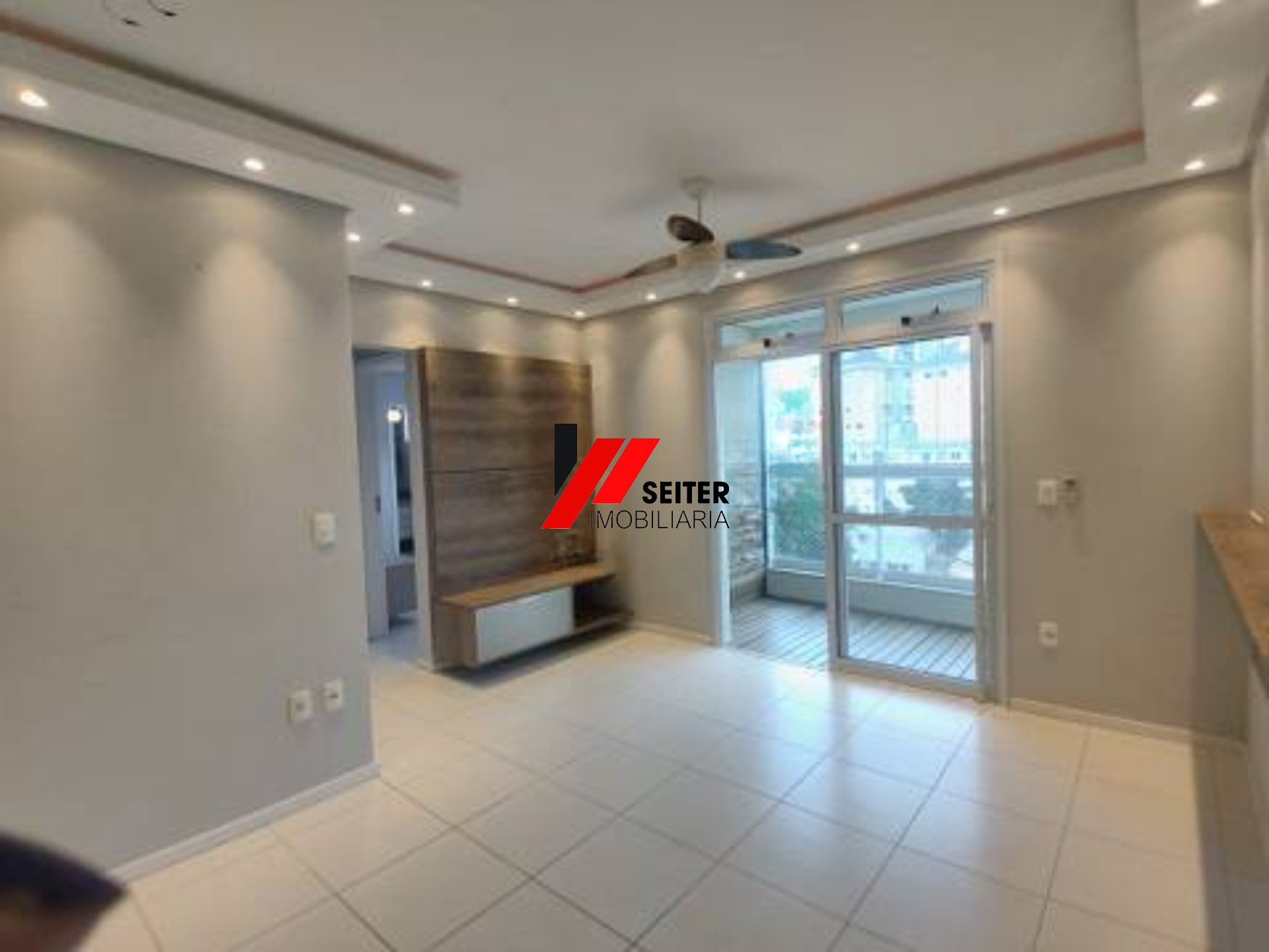 Apartamento 2 dormitórios sendo 2 suítes a na Agronômica