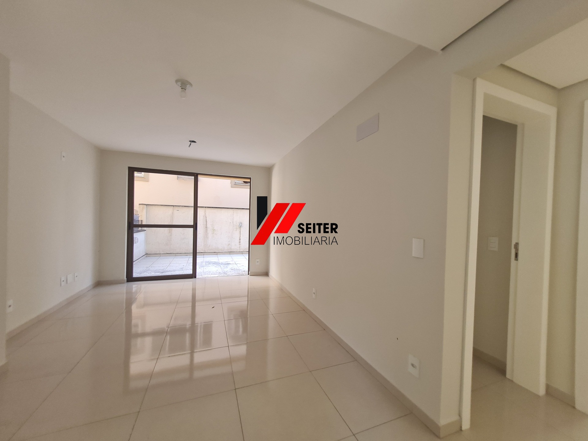 Apartamento com 2 dormitórios na Trindade em Florianópolis