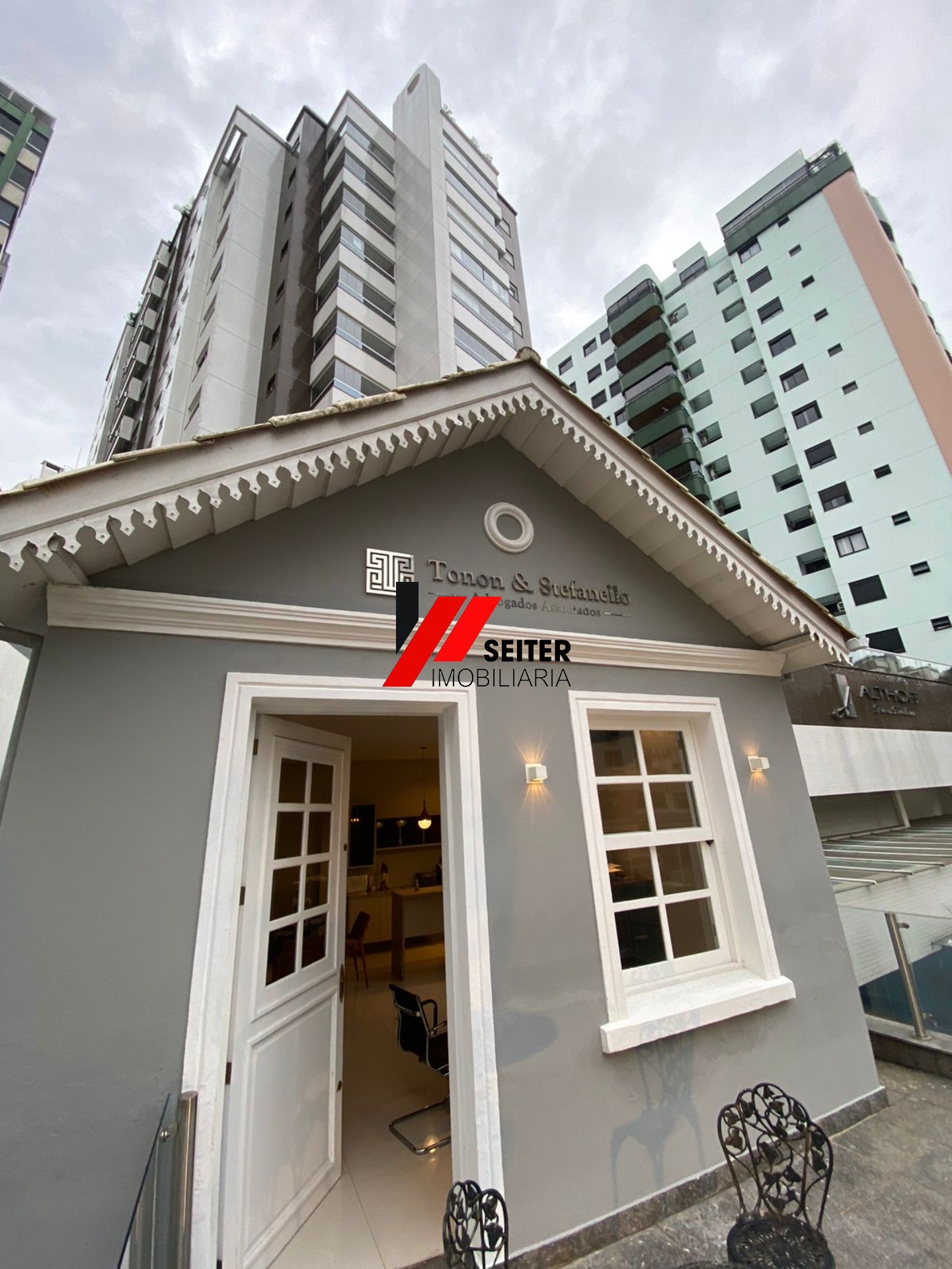 Casa comercial a venda no centro de Florianópolis próxima a beira mar e a ponte Hercílio luz