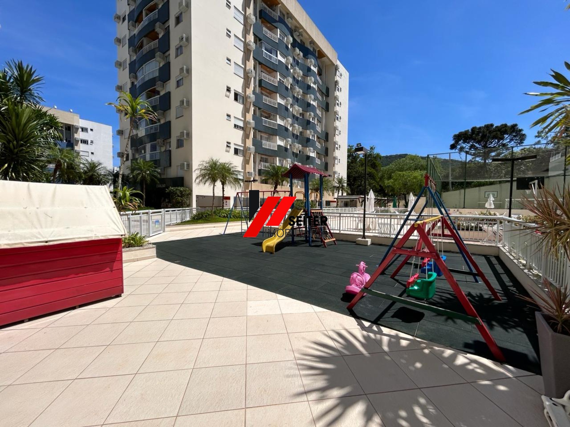 Apartamento de 3 quartos sendo uma suíte à venda no bairro Itacorubi em Florianópolis