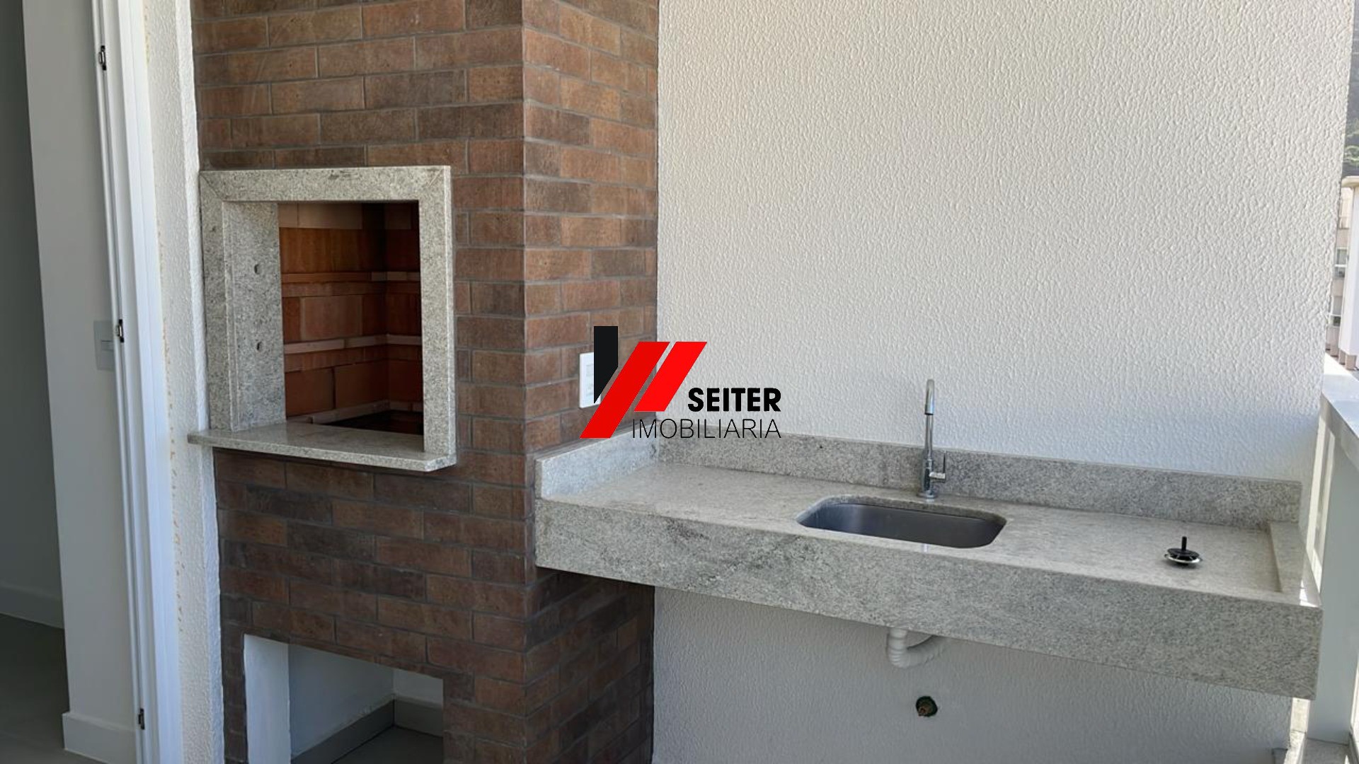 Apartamento à Venda em Ingleses do Rio Vermelho - Florianópolis/SC