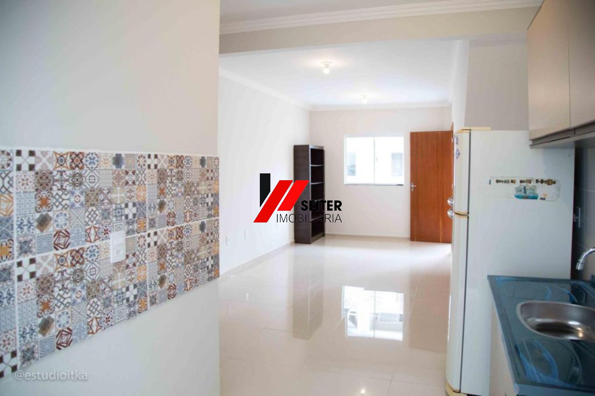 Apartamento Térreo Semi mobiliado à venda na praia do Campeche, próximo ao Morro das Pedras em Florianópolis