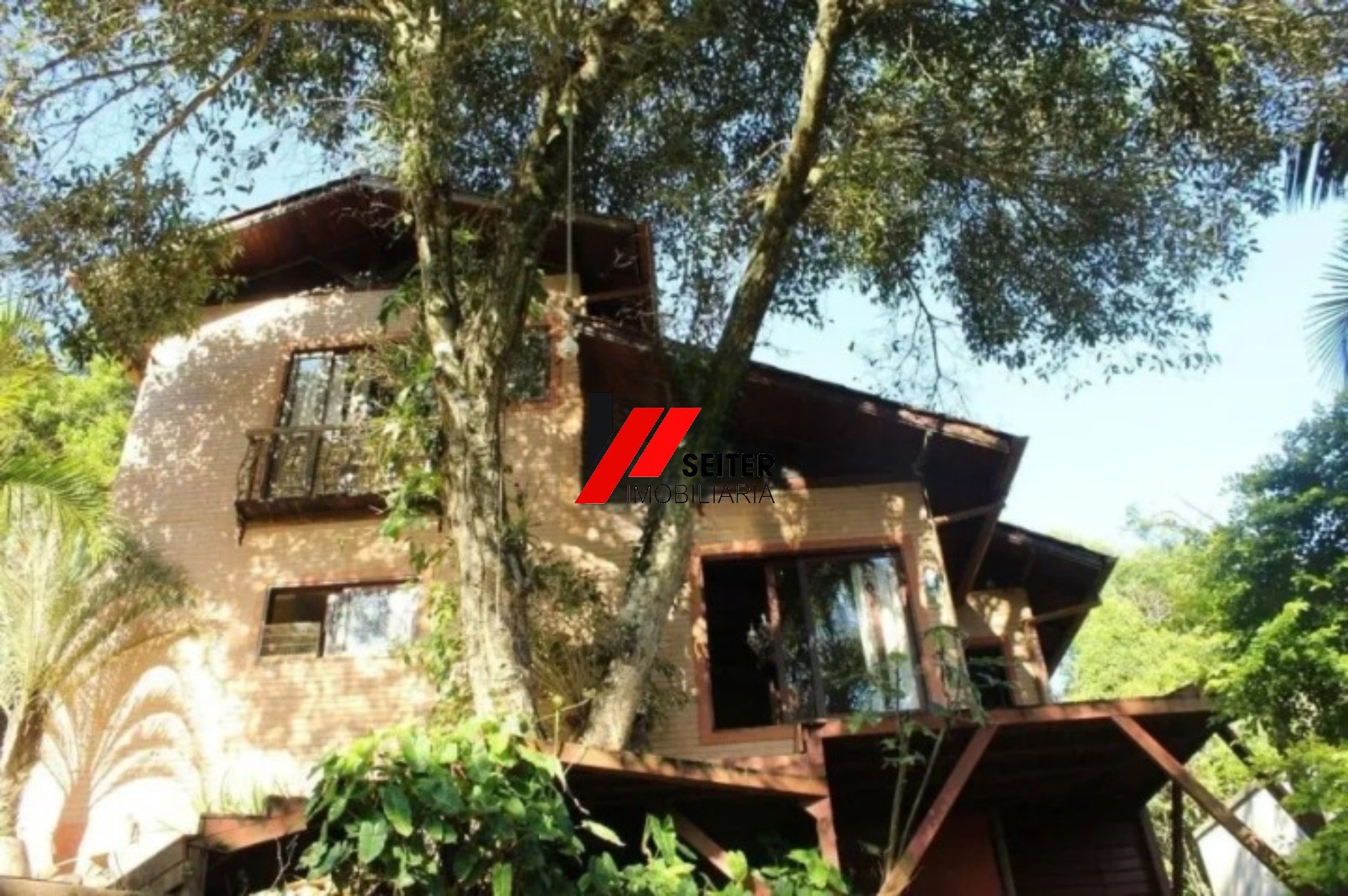 Sobrado 2 suites a venda Rio Tavares