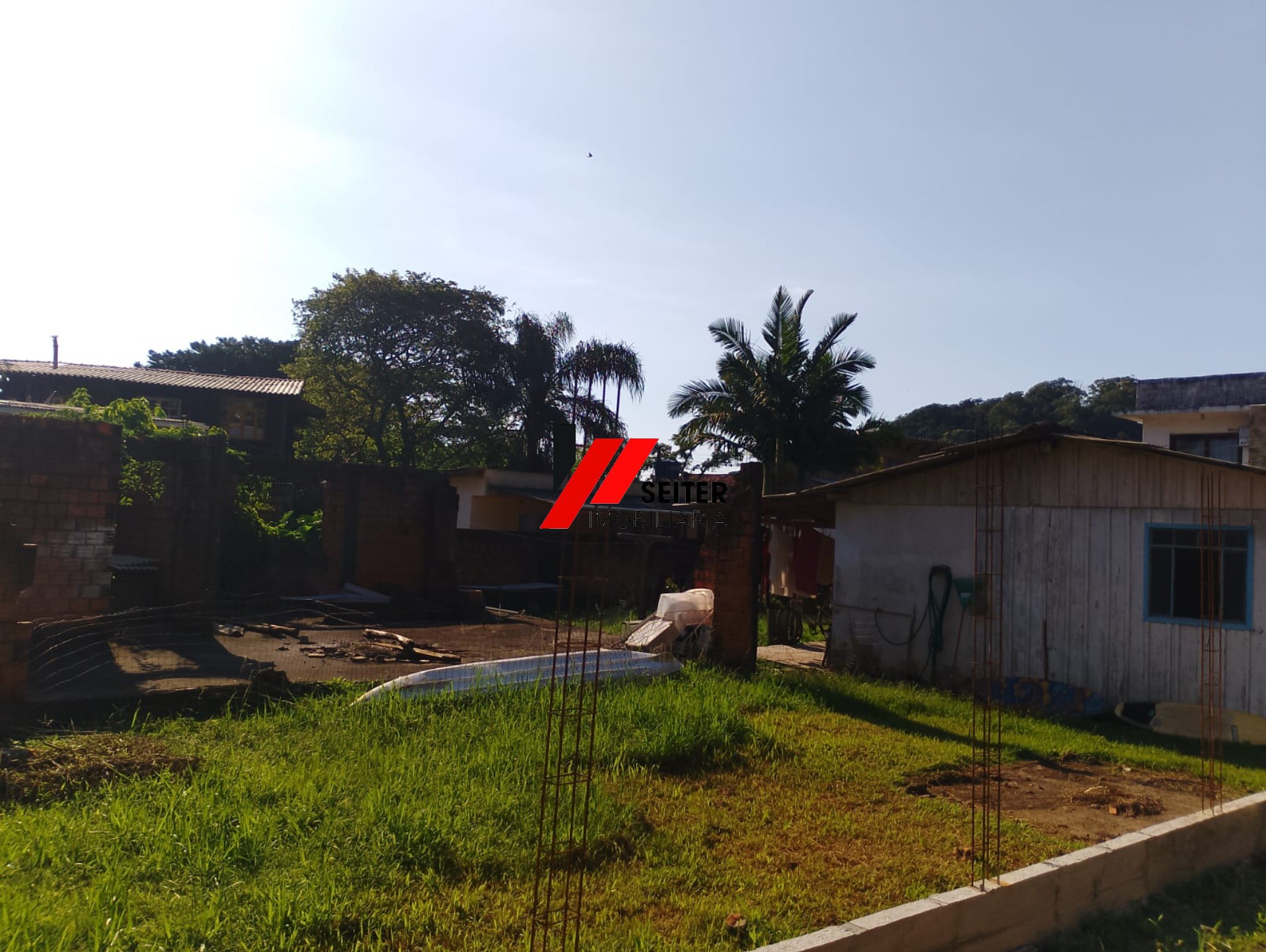 Terreno à venda na praia Morro das Pedras em Florianópolis