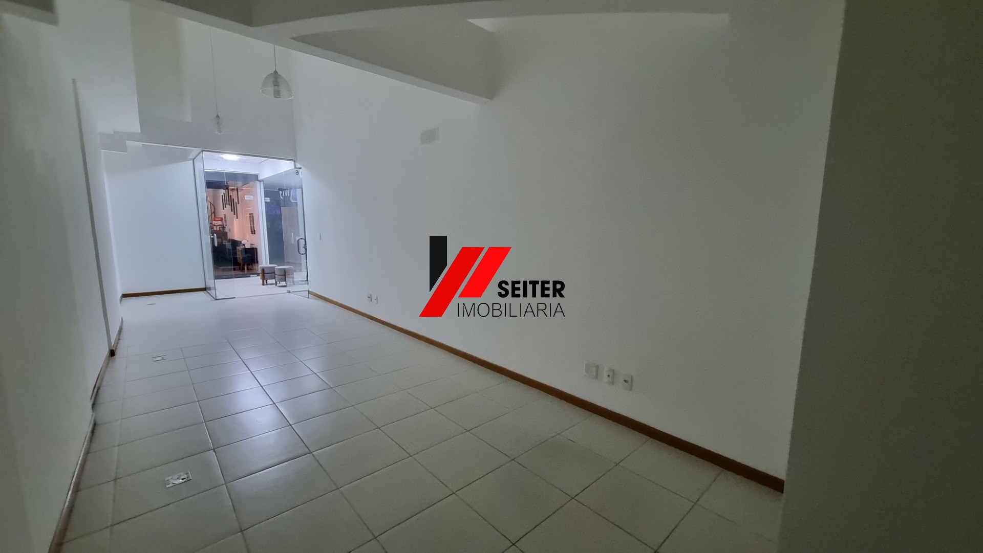 Loja/sala comercial à venda em Edifício comercial no Centro de Florianópolis