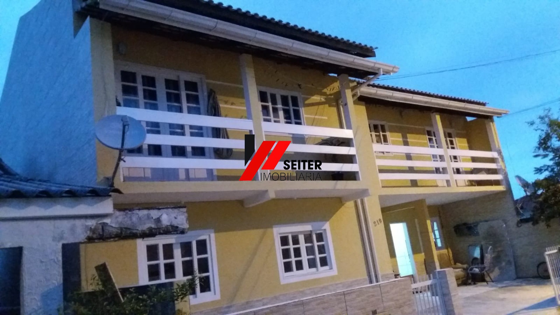 Prédio residencial com 4 apartamentos à venda no Bairro Ingleses em Florianópolis