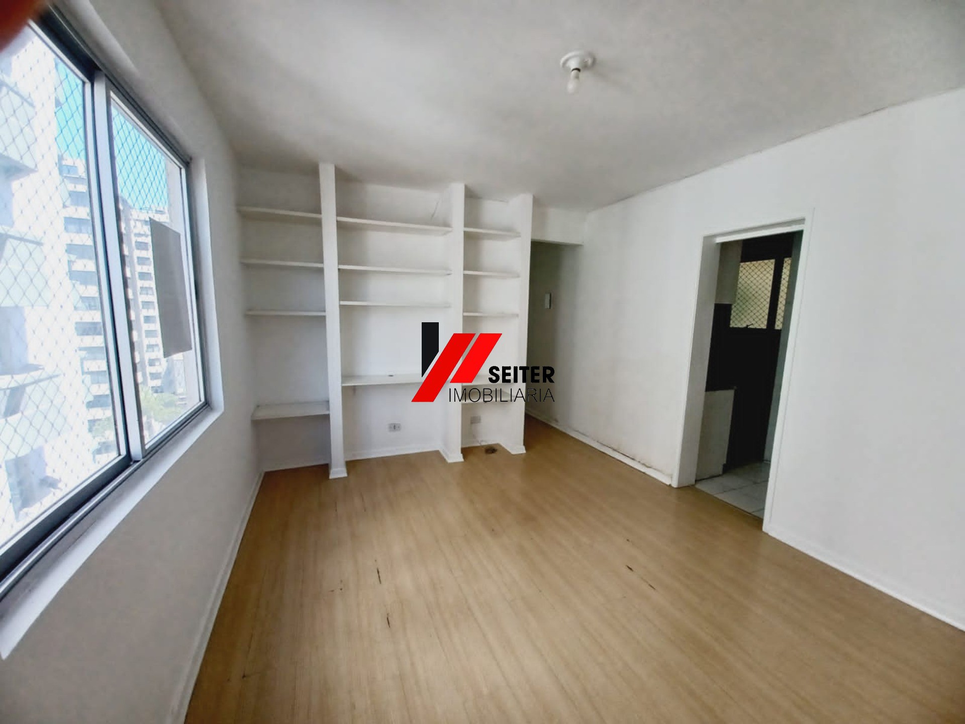 Apartamento de 2 Dormitórios a venda na Avenida Rio Branco - Centro de Florianópolis