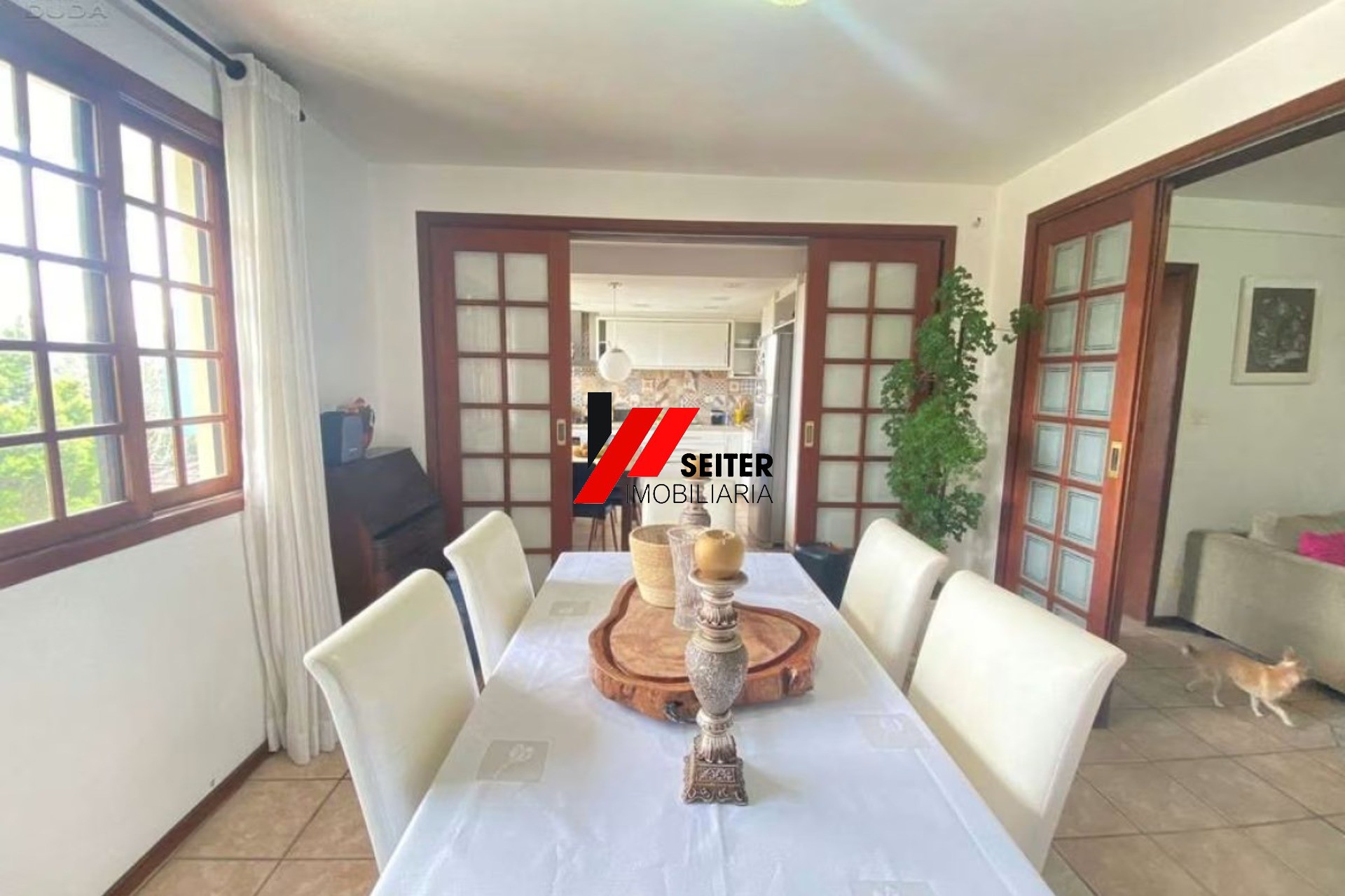 Casa à venda no Bairro Agronômica com vista para o mar em Florianópolis