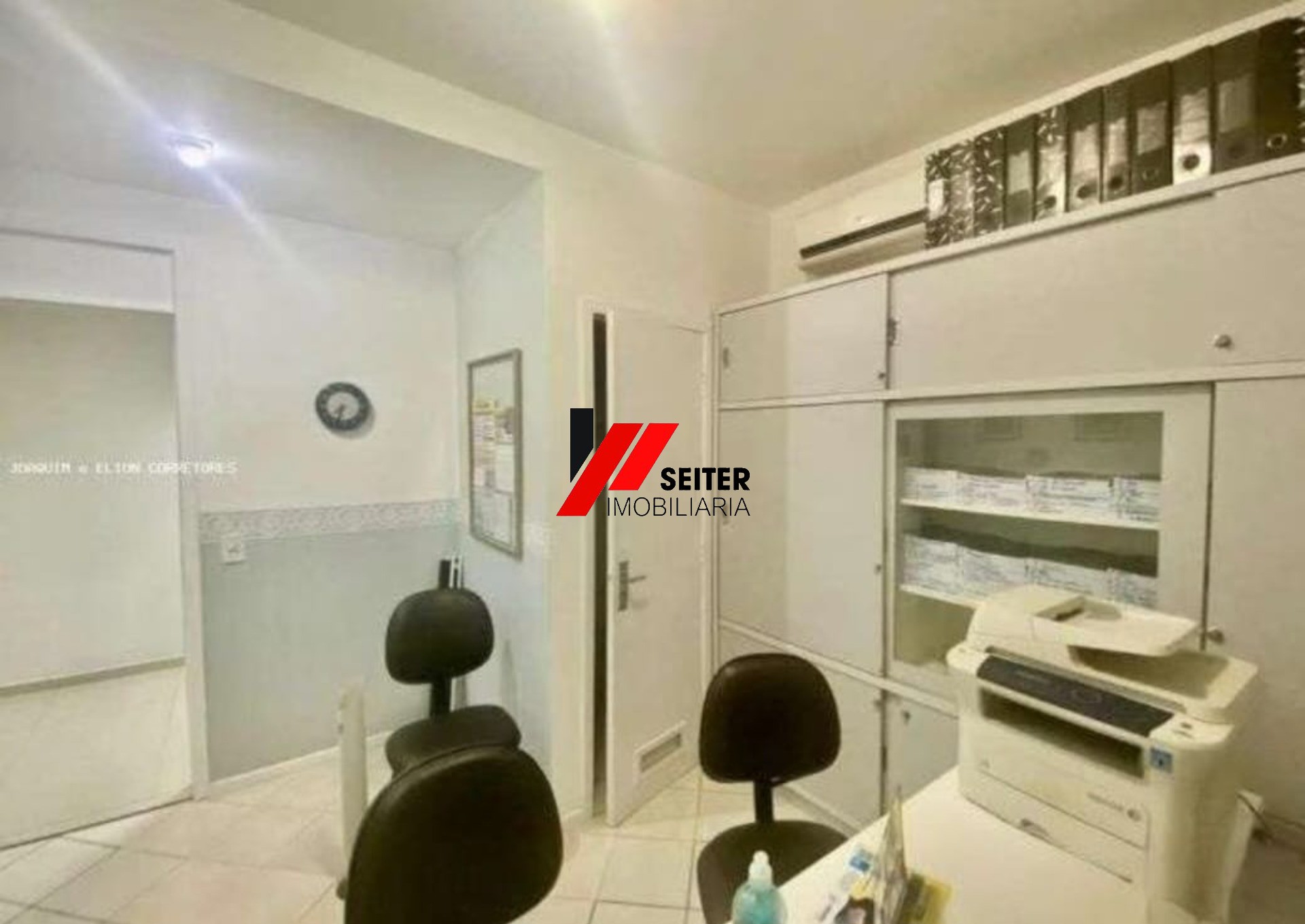 Sala comercial a venda no centro de Florianópolis