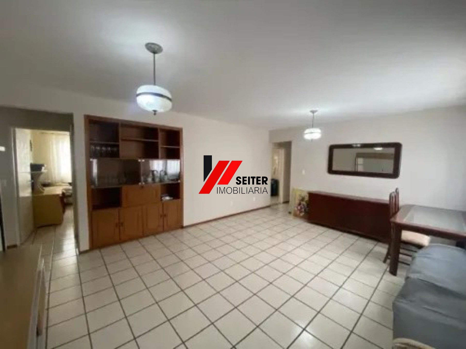 Apartamento a venda no Centro de Florianópolis SC Ed. Montreal