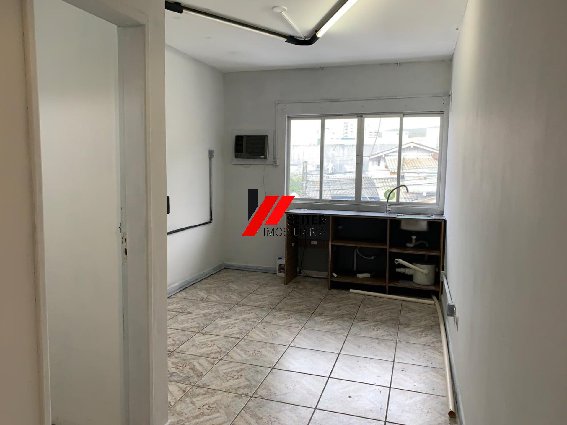 Sala para locação no córrego grande Florianópolis