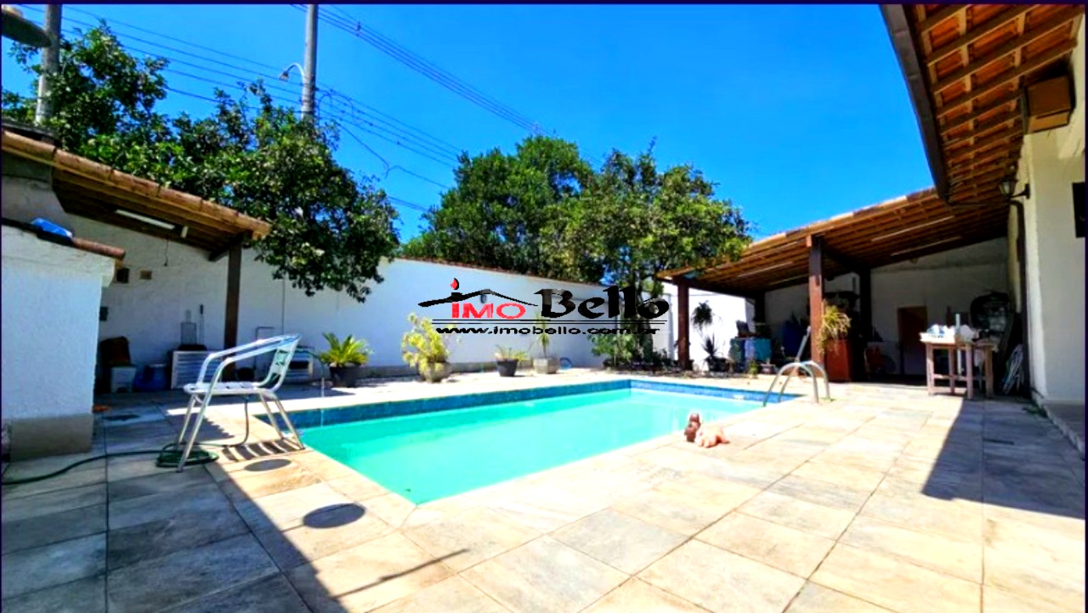 Linda casa em condomínio na Freguesia Jacarepaguá, Rio de Janeiro-RJ: 4 quartos, 1 suíte, 1 sala, 3 banheiros, 2 vagas, 375m².