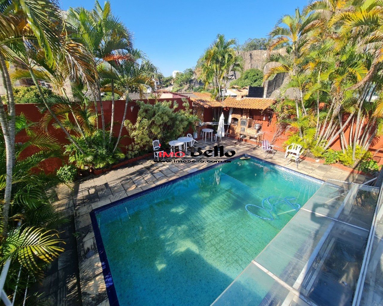 Espetacular casa à venda no Rio de Janeiro-RJ, bairro Pechincha: 3 quartos, 3 suítes, 4 salas, 7 banheiros, 2 vagas, 678m².