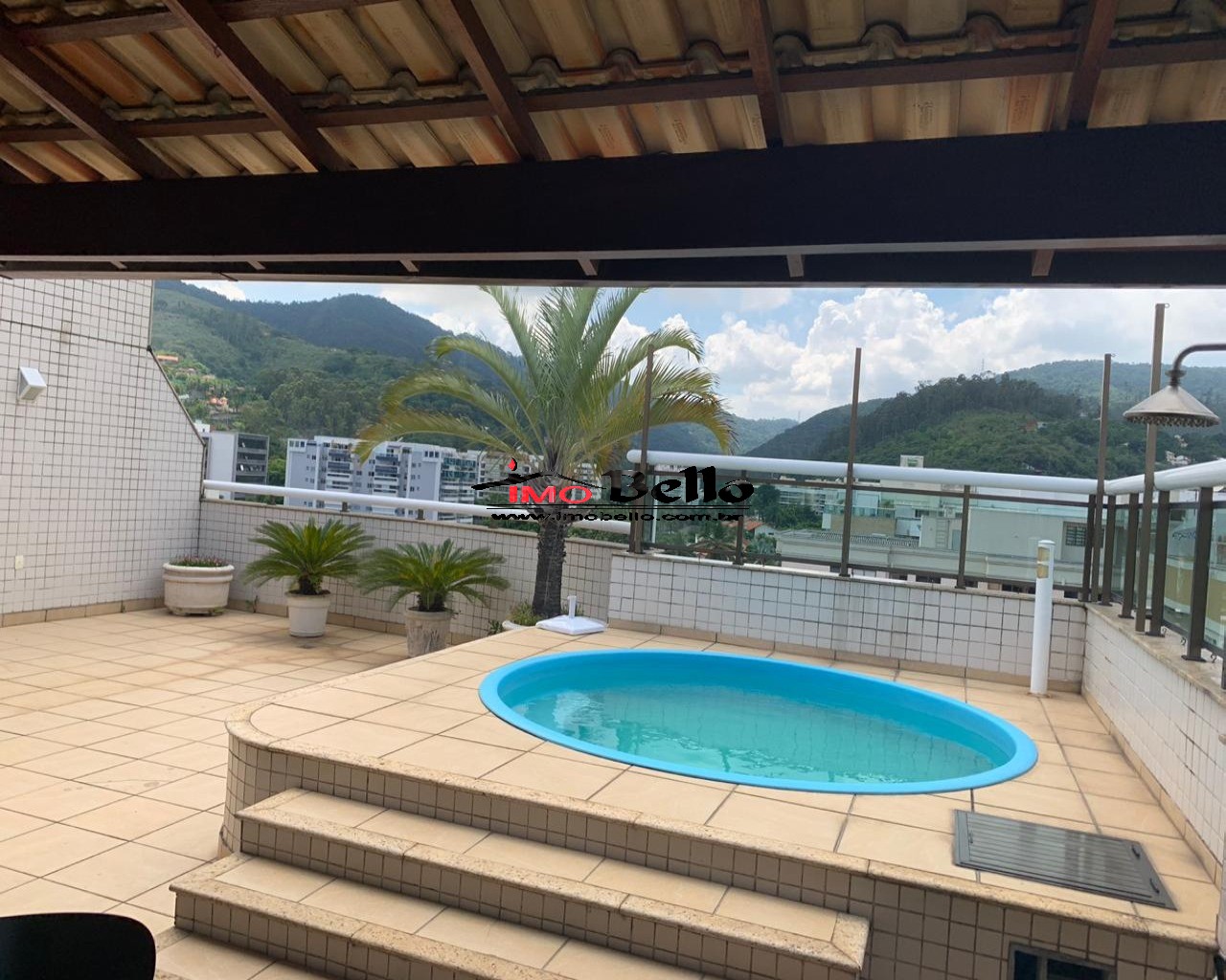 Cobertura de luxo para locação na Freguesia Jacarepaguá, Rio de Janeiro - 3 quartos, 3 suítes, 2 salas, 6 banheiros, 2 vagas - 219m².