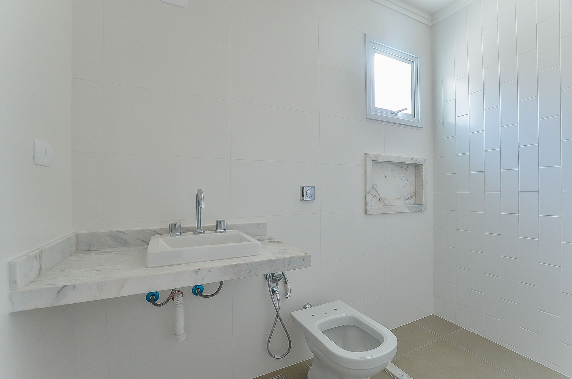 Sobrado com 130,52m² com 03 dormitórios á venda no condomíni