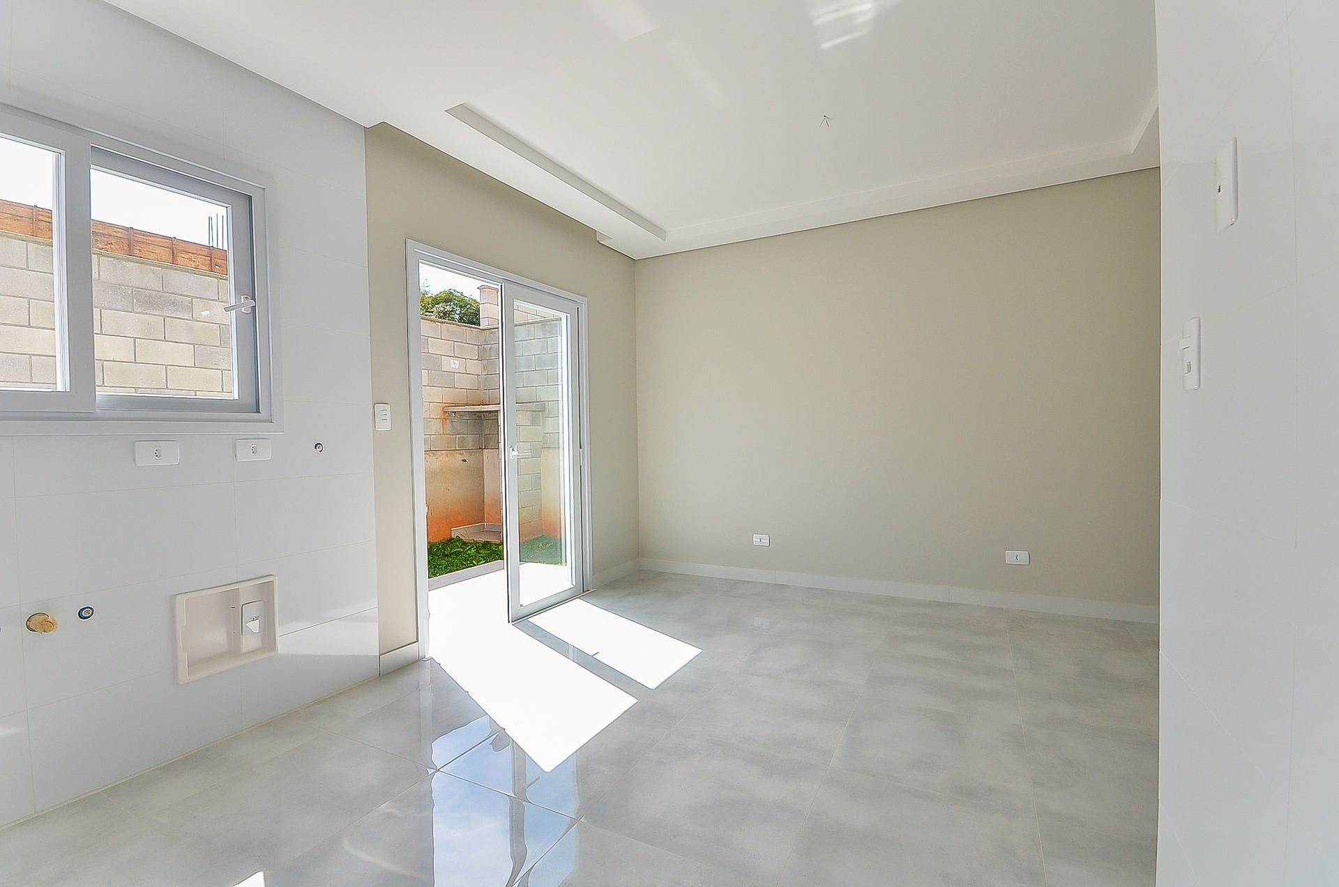 Sobrado com 130,52m² com 03 dormitórios á venda no condomíni