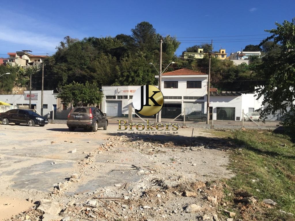 Terreno em TABOÃO, SÃO ROQUE - Terreno área 1.620 m2 - ZUR/ZUCA Lei 40/06 e 16/12.