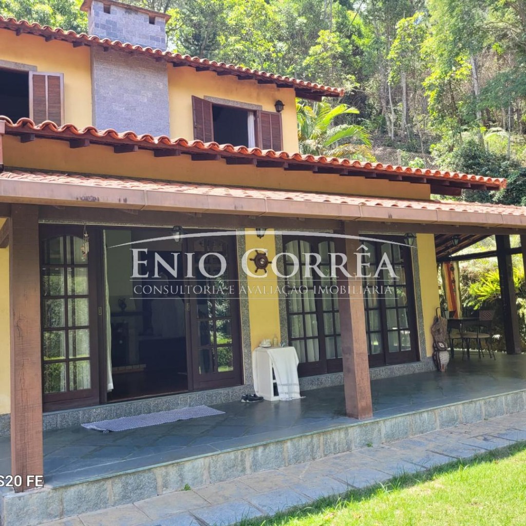 Casa para Comprar em ALBUQUERQUE - TERESÓPOLIS - RJ