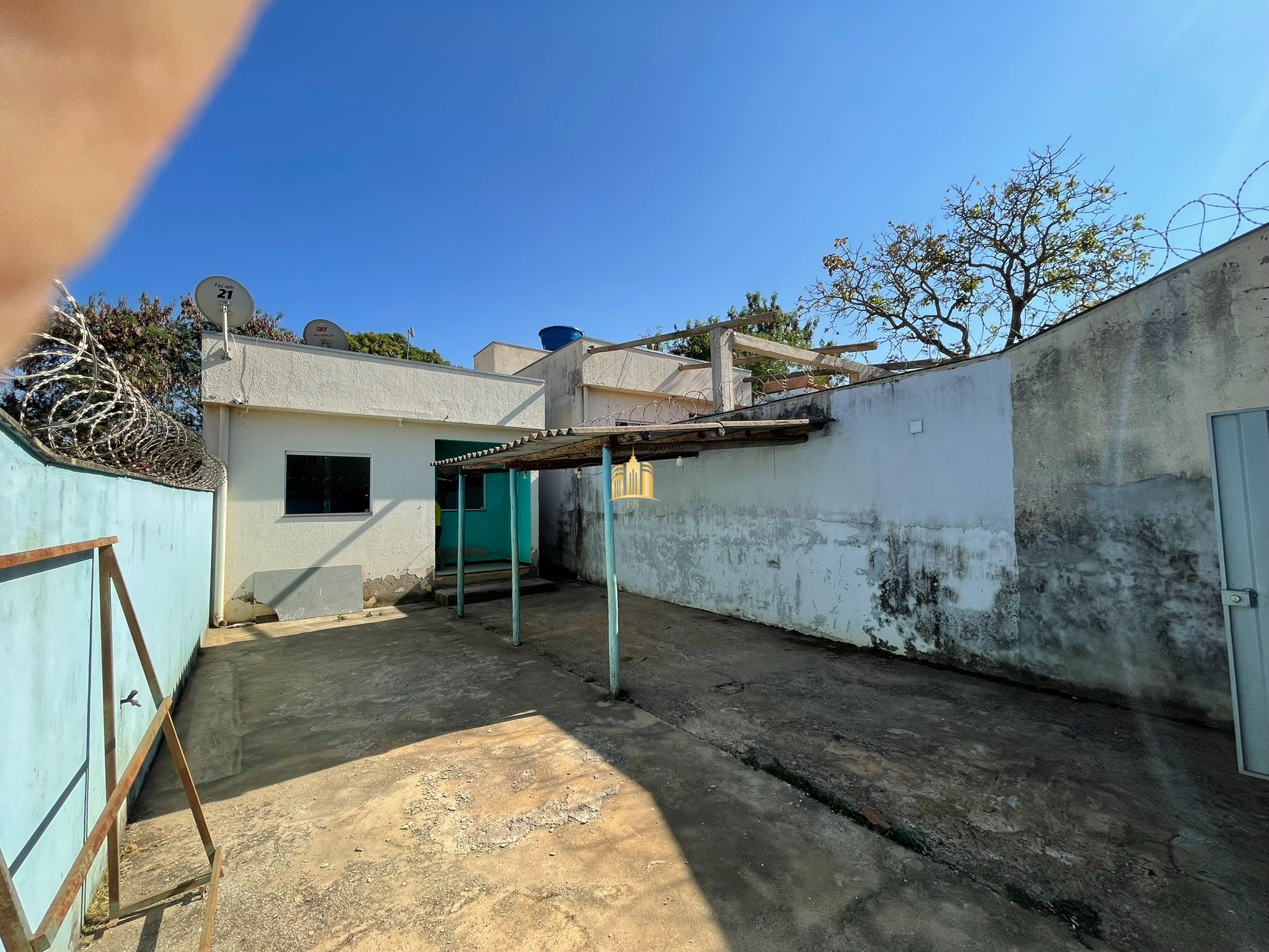 Casa, 2 quartos, 180 m² - Foto 1