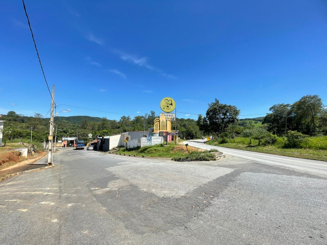 Loja-Salão, 1500 m² - Foto 1