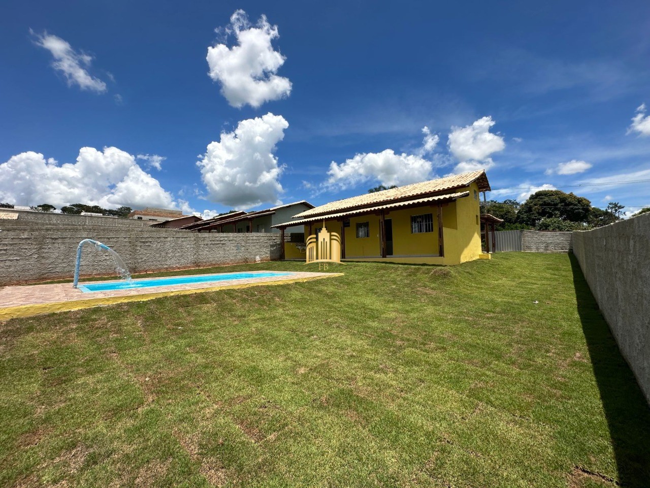 Sítio, 3 quartos, 1000 m² - Foto 1