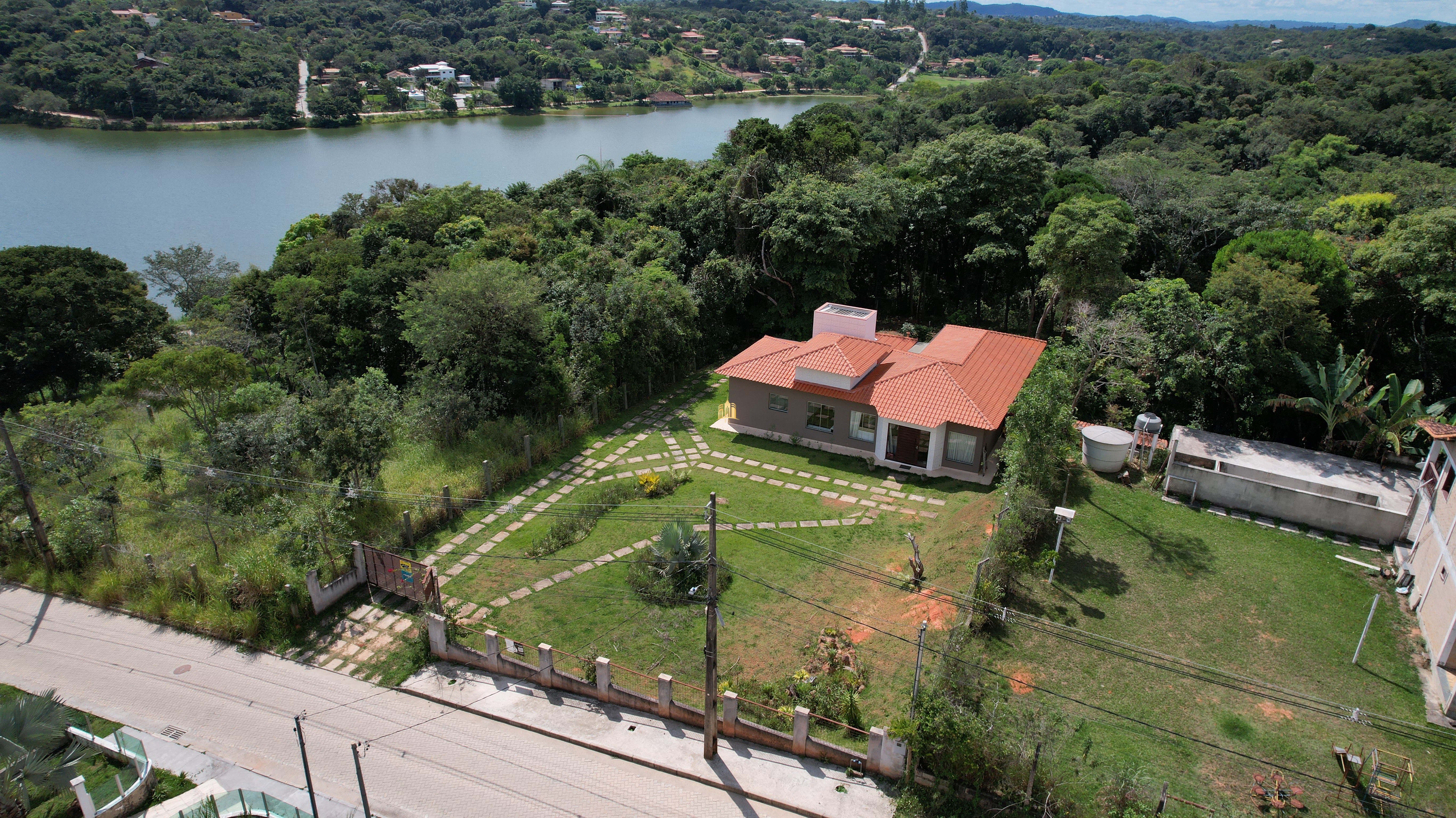 Sítio, 3 quartos, 5000 m² - Foto 1