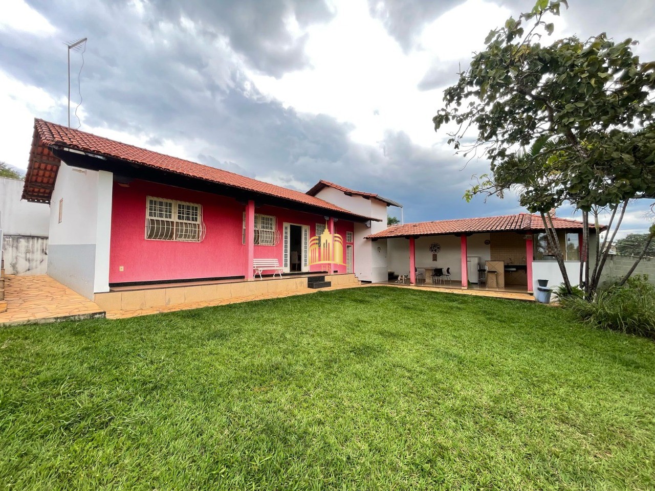 Casa, 3 quartos, 1350 m² - Foto 1