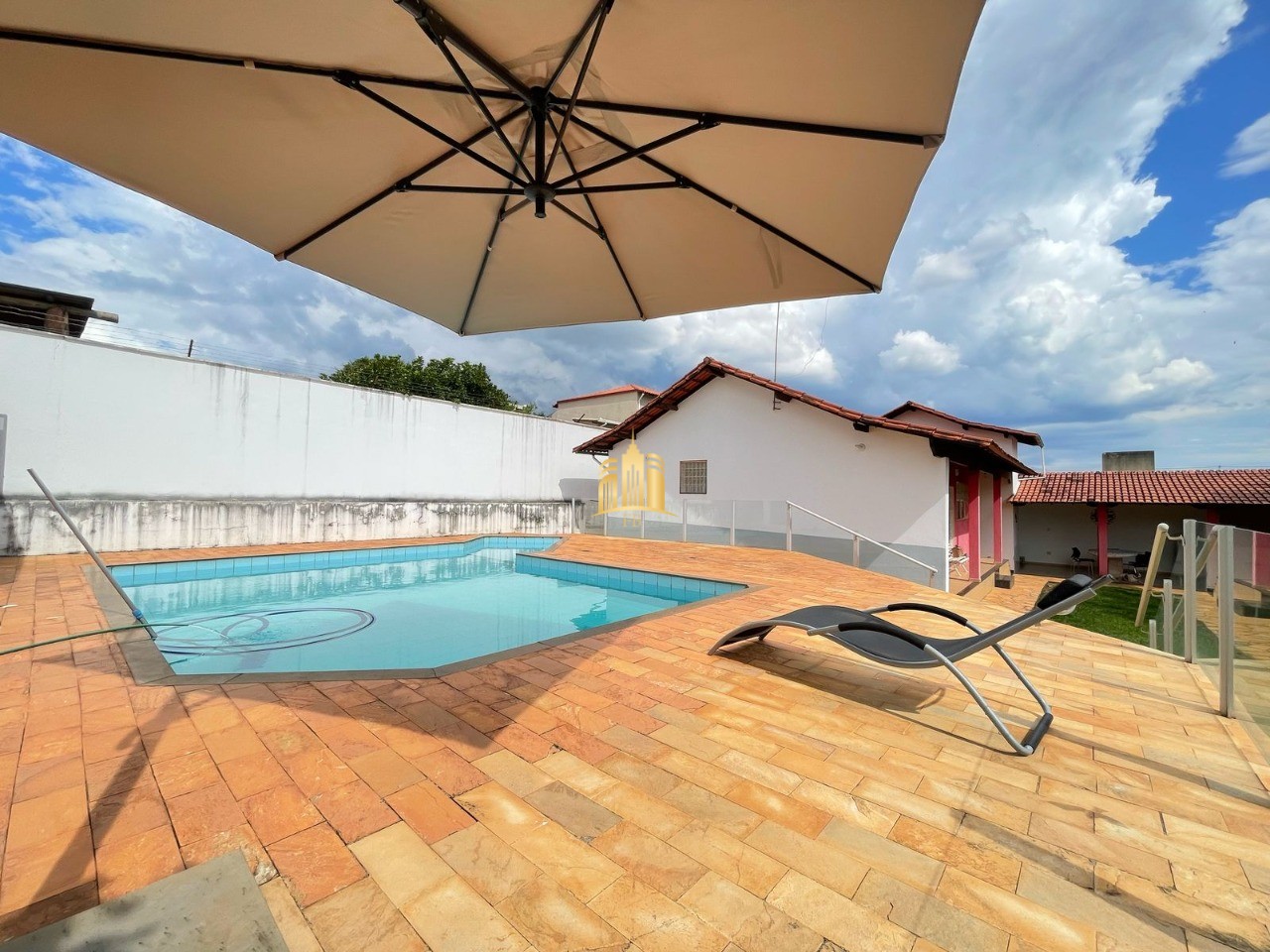 Casa, 3 quartos, 1350 m² - Foto 2