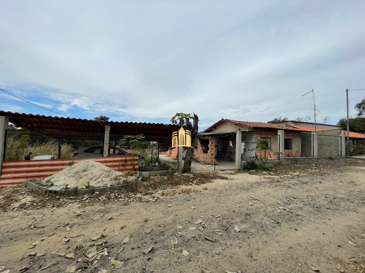 Sítio, 3 quartos, 1070 m² - Foto 1