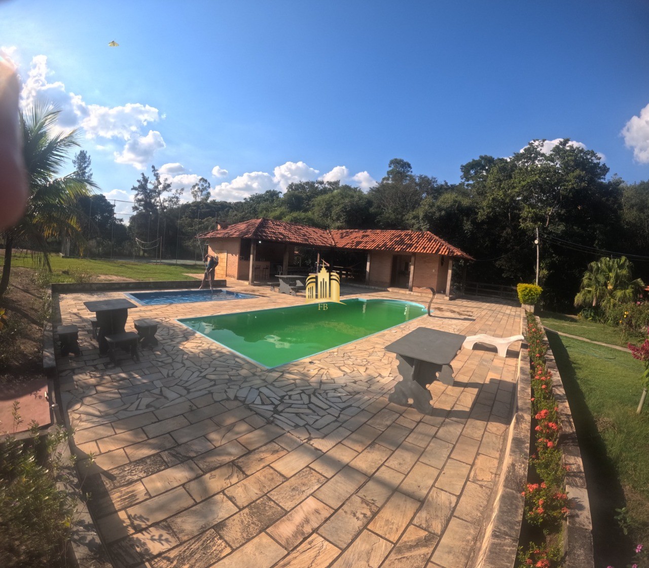 Sítio, 3 quartos, 4200 m² - Foto 1
