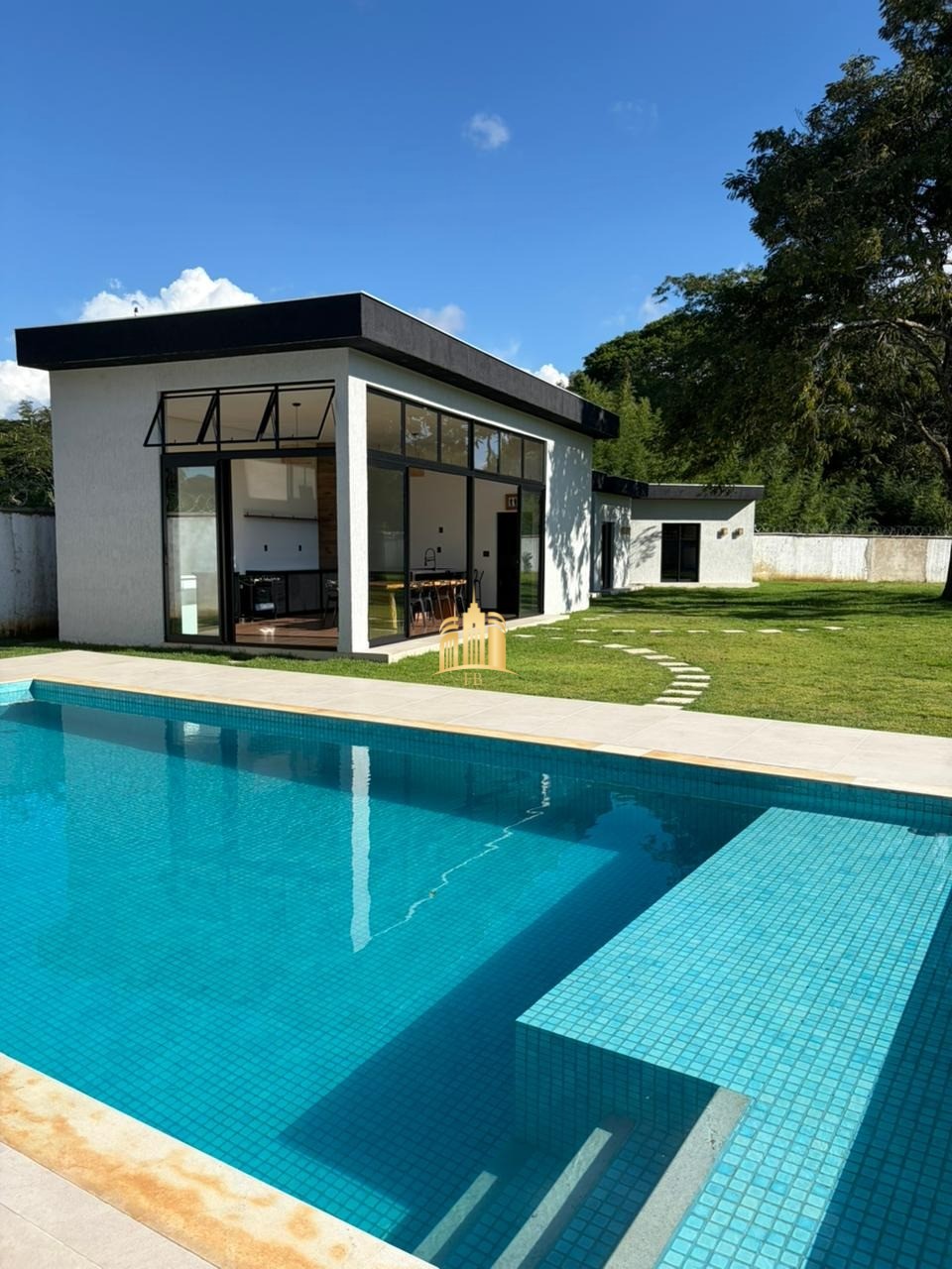 Sítio, 3 quartos, 1500 m² - Foto 1
