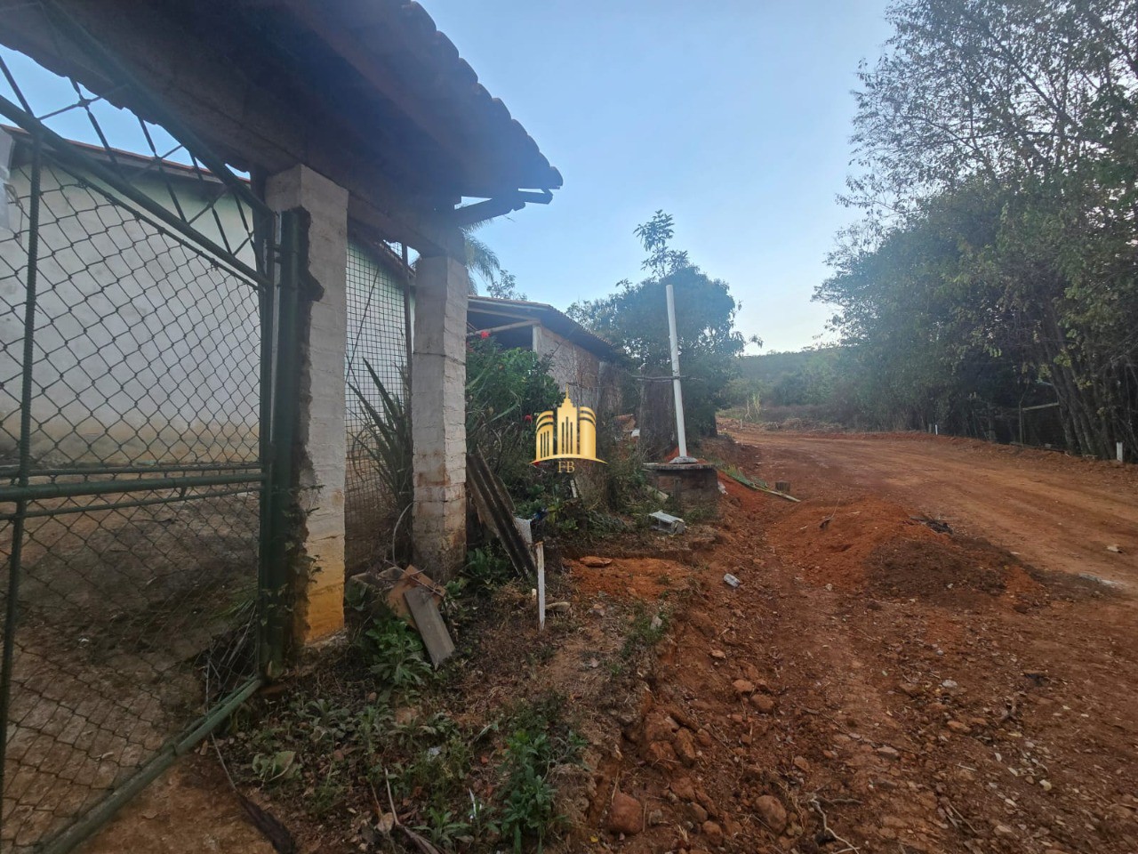 Sítio, 2 quartos, 1000 m² - Foto 1