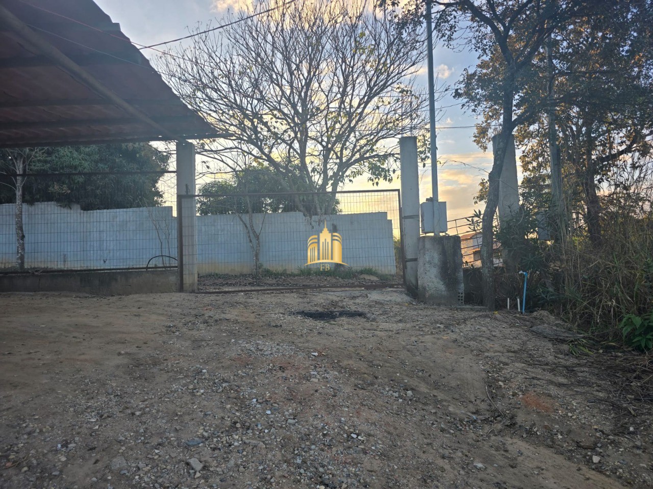 Sítio, 2 quartos, 700 m² - Foto 1