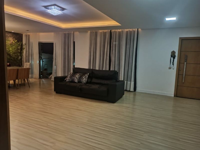 Casa 3 suítes - Vicente Pires Rua 17 E, chácara 169. Especificações: - 03 QUARTOS com 3 suítes - Metragem lote: 900 mts - Área construída