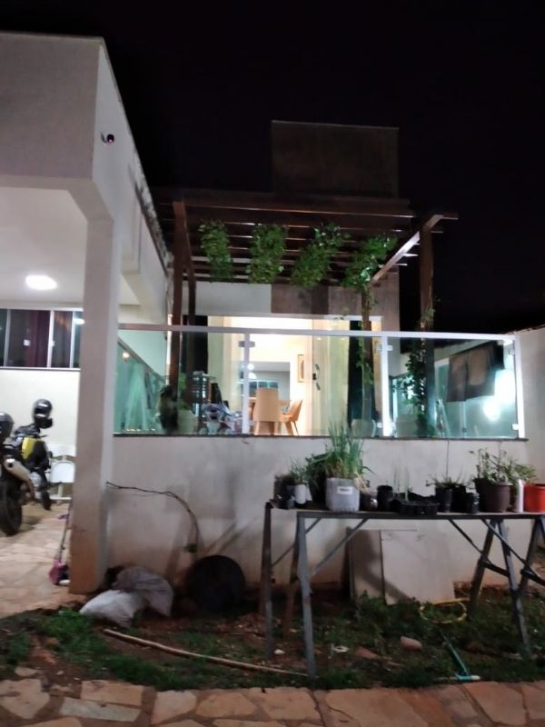 Casa 3 suítes - Vicente Pires Rua 17 E, chácara 169. Especificações: - 03 QUARTOS com 3 suítes - Metragem lote: 900 mts - Área construída