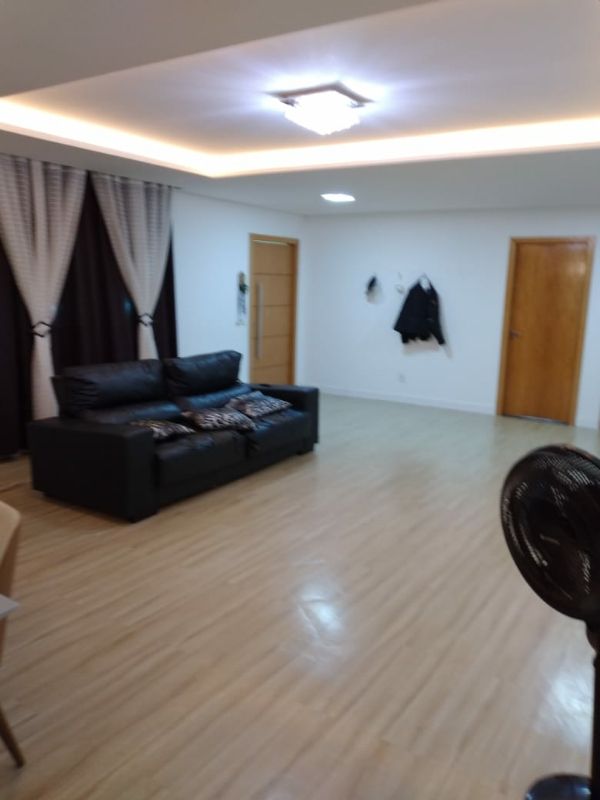 Casa 3 suítes - Vicente Pires Rua 17 E, chácara 169. Especificações: - 03 QUARTOS com 3 suítes - Metragem lote: 900 mts - Área construída