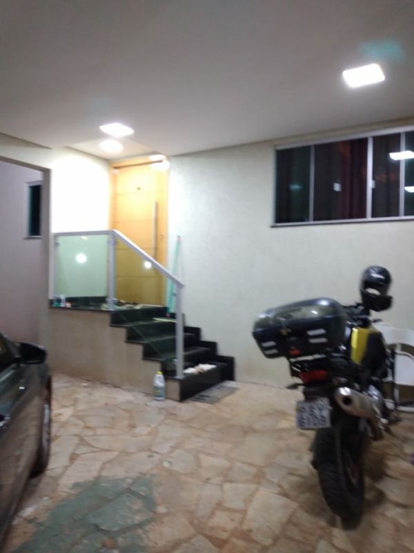 Casa 3 suítes - Vicente Pires Rua 17 E, chácara 169. Especificações: - 03 QUARTOS com 3 suítes - Metragem lote: 900 mts - Área construída