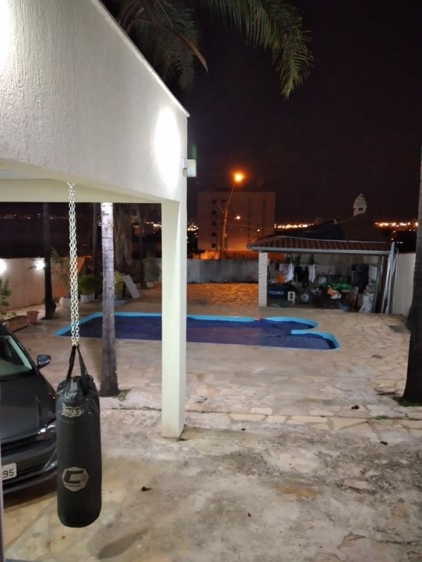 Casa 3 suítes - Vicente Pires Rua 17 E, chácara 169. Especificações: - 03 QUARTOS com 3 suítes - Metragem lote: 900 mts - Área construída
