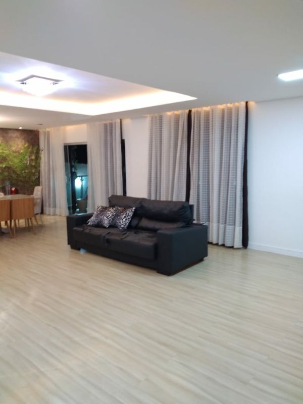 Casa 3 suítes - Vicente Pires Rua 17 E, chácara 169. Especificações: - 03 QUARTOS com 3 suítes - Metragem lote: 900 mts - Área construída