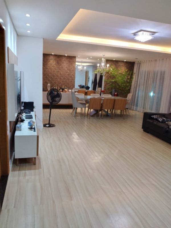 Casa 3 suítes - Vicente Pires Rua 17 E, chácara 169. Especificações: - 03 QUARTOS com 3 suítes - Metragem lote: 900 mts - Área construída