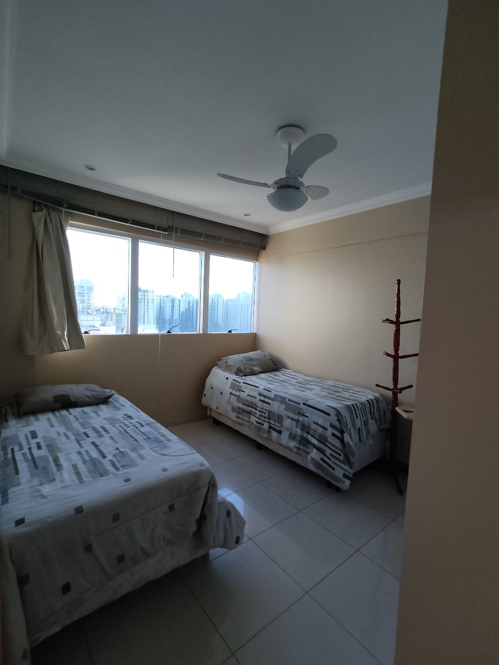 Via Club Águas Claras - Cobertura 4 quartos, 2 vagas de garagem, armários planejados, piso em porcelanato, jacuzzi