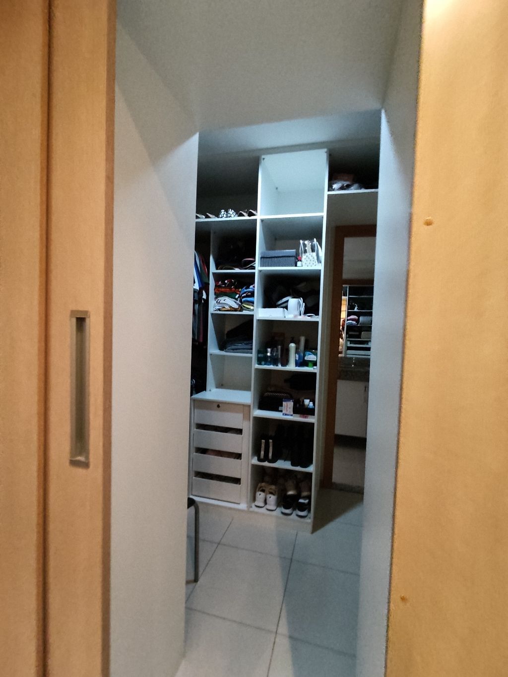 Via Club Águas Claras - Cobertura 4 quartos, 2 vagas de garagem, armários planejados, piso em porcelanato, jacuzzi
