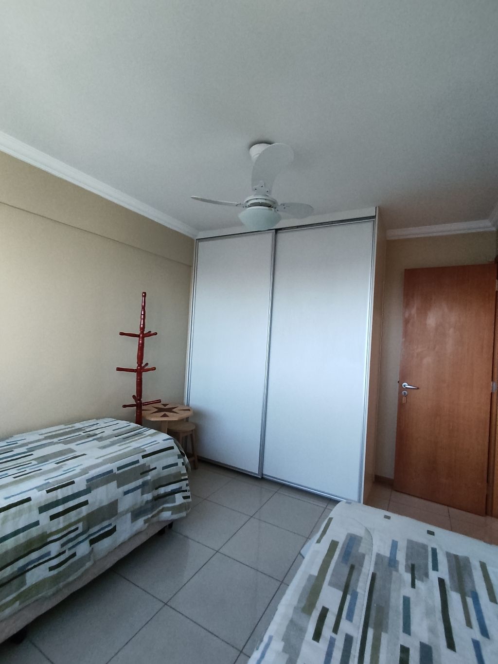 Via Club Águas Claras - Cobertura 4 quartos, 2 vagas de garagem, armários planejados, piso em porcelanato, jacuzzi