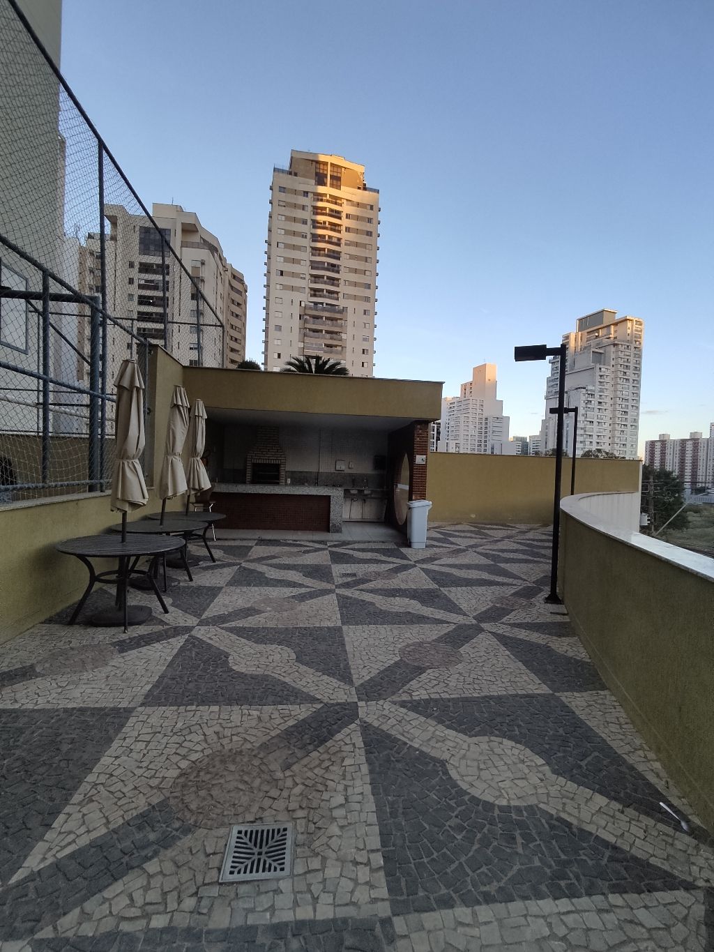 Via Club Águas Claras - Cobertura 4 quartos, 2 vagas de garagem, armários planejados, piso em porcelanato, jacuzzi