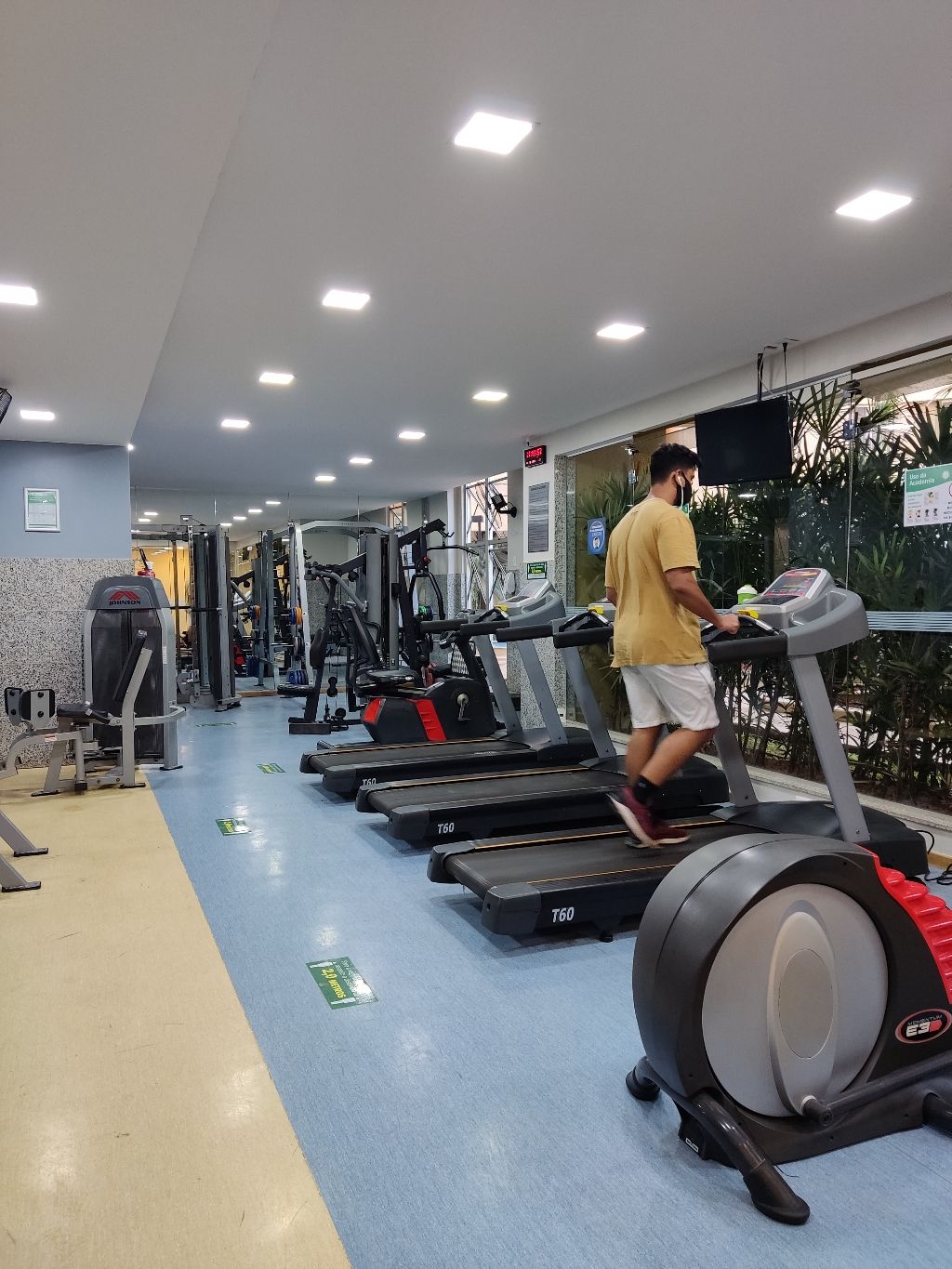 Via Club Águas Claras - Cobertura 4 quartos, 2 vagas de garagem, armários planejados, piso em porcelanato, jacuzzi