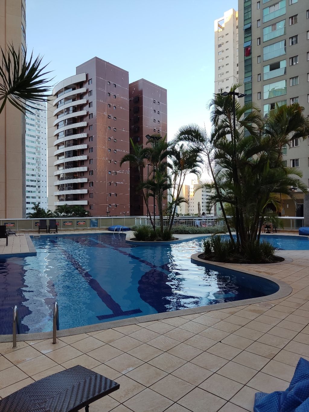 Via Club Águas Claras - Cobertura 4 quartos, 2 vagas de garagem, armários planejados, piso em porcelanato, jacuzzi
