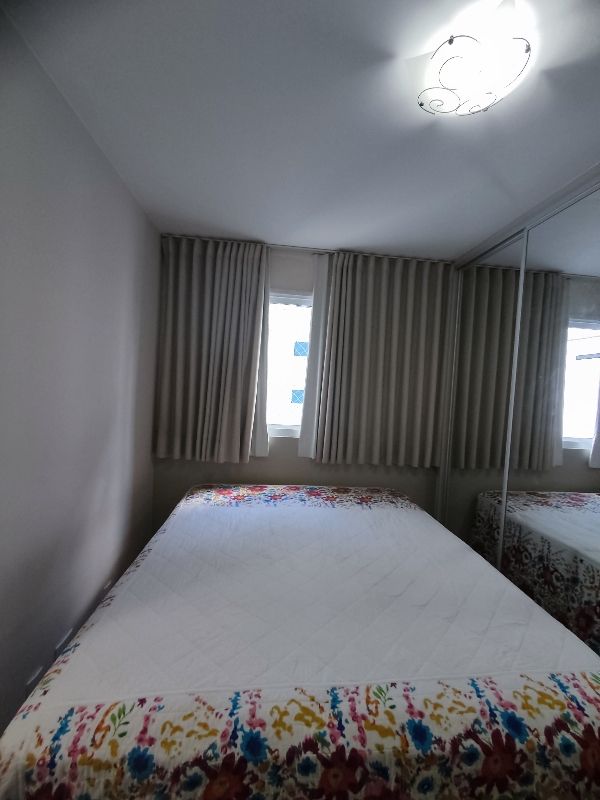 SAN LORENZO Águas Claras - 2 quartos reformado, piso em porcelanato. - 2 quartos (sendo: 1suíte), sala, cozinha com área de serviço, banheiro e garag