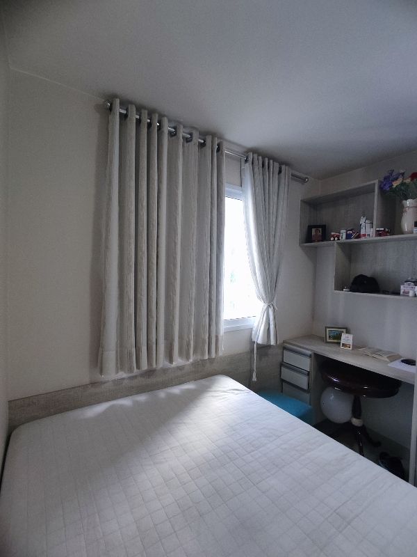SAN LORENZO Águas Claras - 2 quartos reformado, piso em porcelanato. - 2 quartos (sendo: 1suíte), sala, cozinha com área de serviço, banheiro e garag