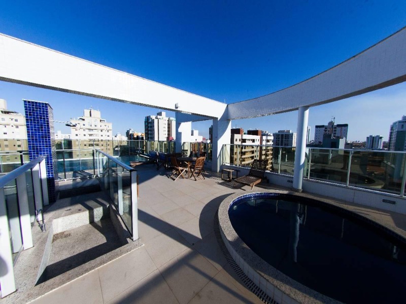 Águas Claras Cobertura no Lê Paysage - 2 quartos. Nascente , 170 m² sendo 2 suítes uma com closet, área gourmet com hidromassagem , 4 vagas de garage