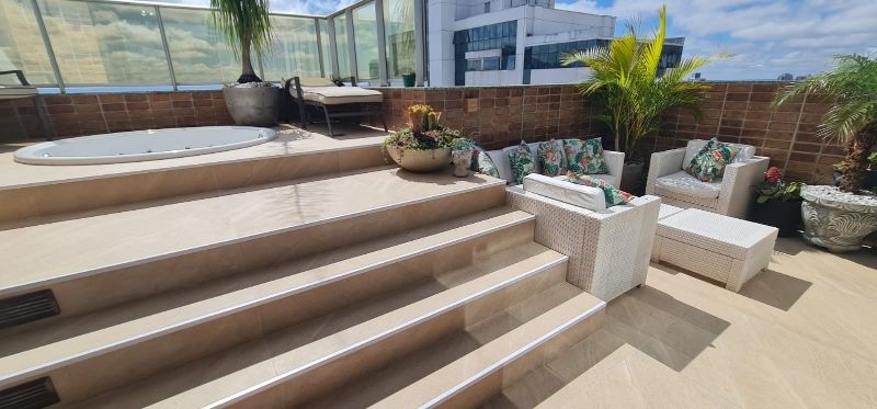 Águas Claras Cobertura no Lê Paysage - 2 quartos. Nascente , 170 m² sendo 2 suítes uma com closet, área gourmet com hidromassagem , 4 vagas de garage